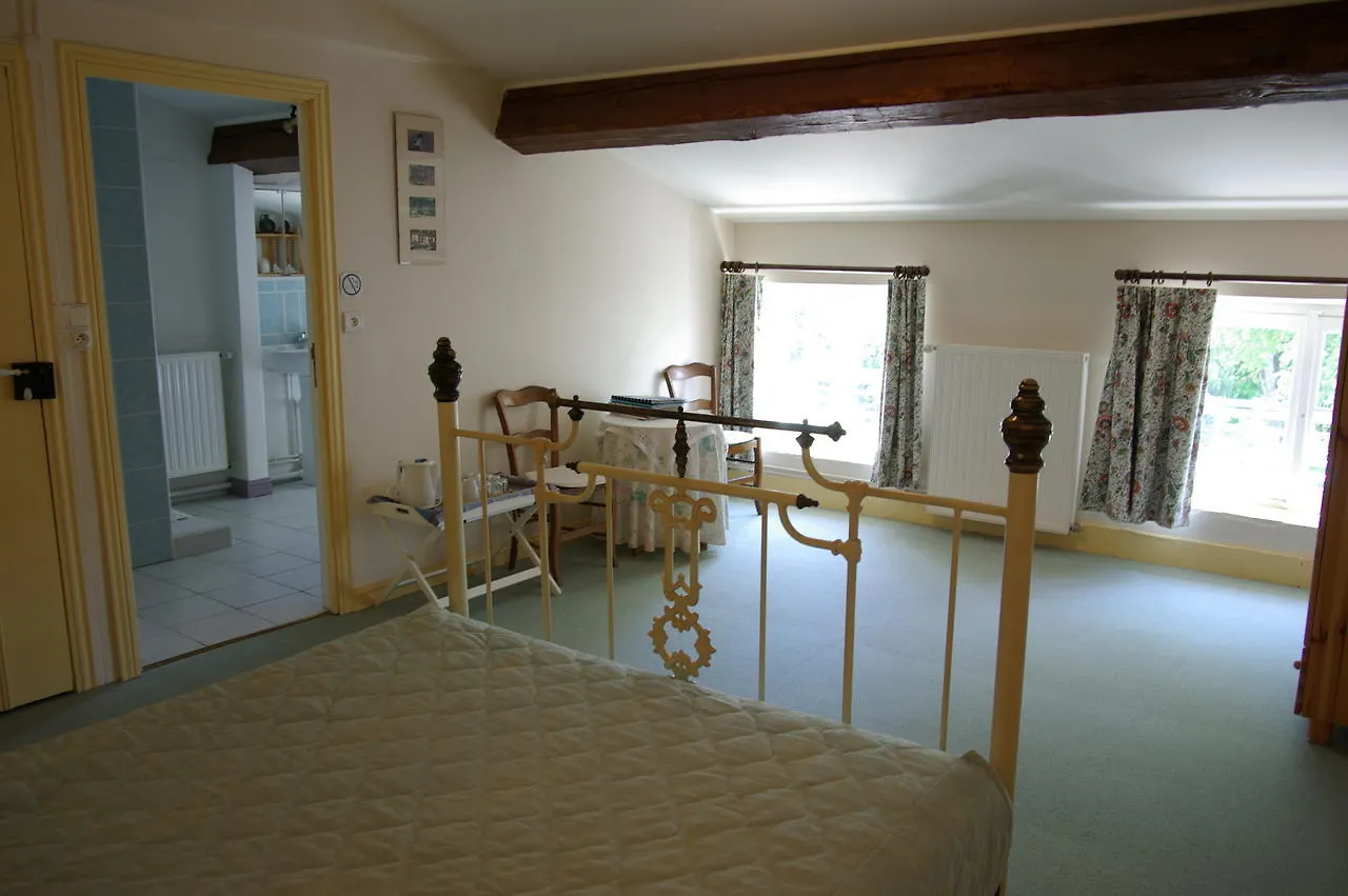 L'Impasse Du Temple Bed and Breakfast Léran